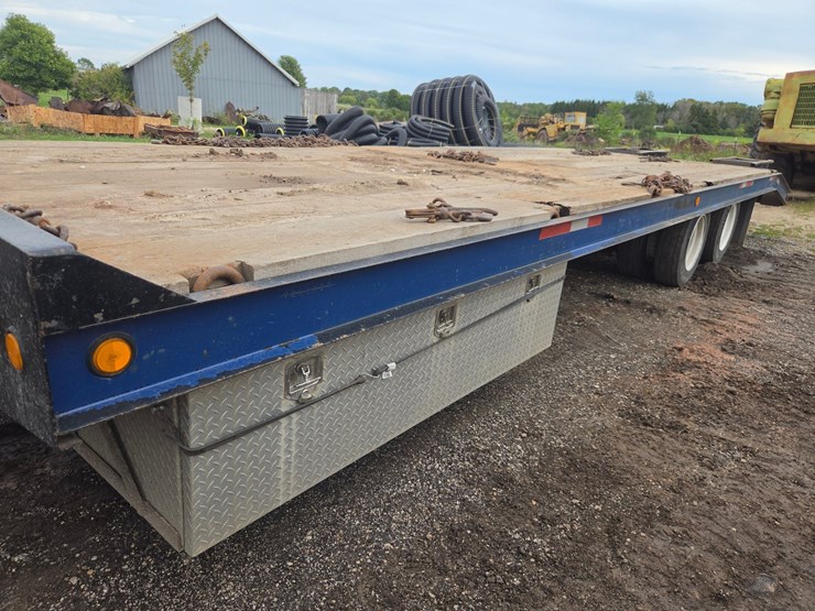 #3269-•-30'-tandem-axle-flatbed-trailer-image-15