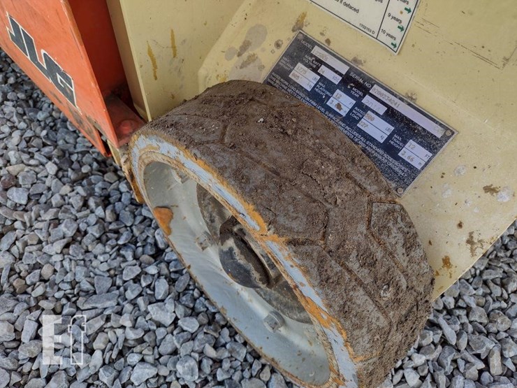 2014-jlg-1230es-image-18