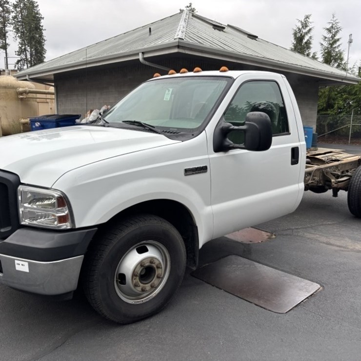 2007 FORD F350 XL