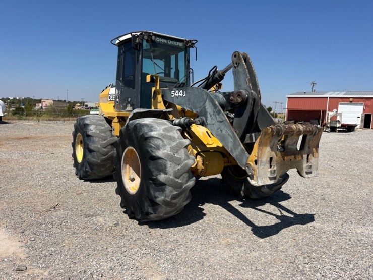 2010-deere-544j-image-3