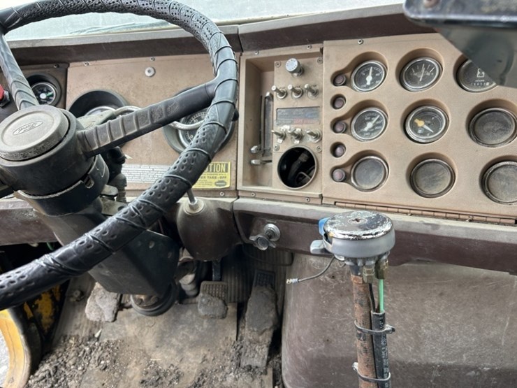 ford-l9000-image-16