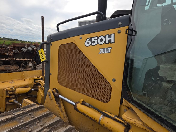 2004-deere-650h-xlt-image-17