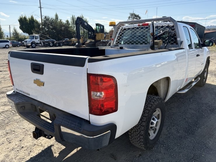 2013-chevrolet-silverado-2500-image-4