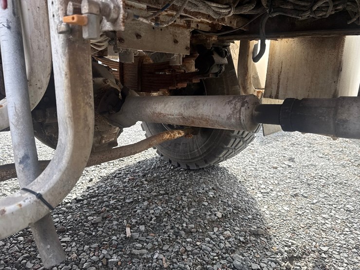 2004-caterpillar-c13-image-45