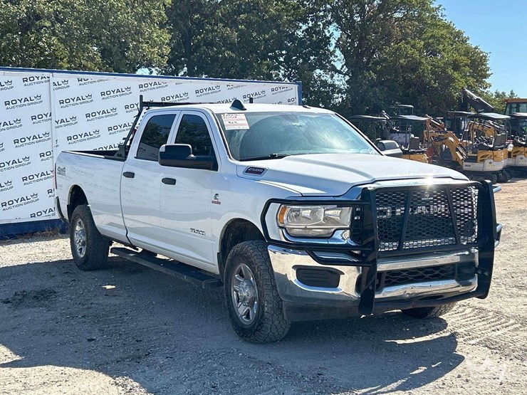 2022-dodge-2500-image-4