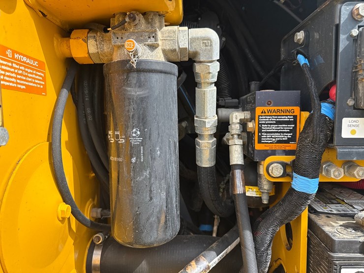 2014-deere-750k-lgp-image-30