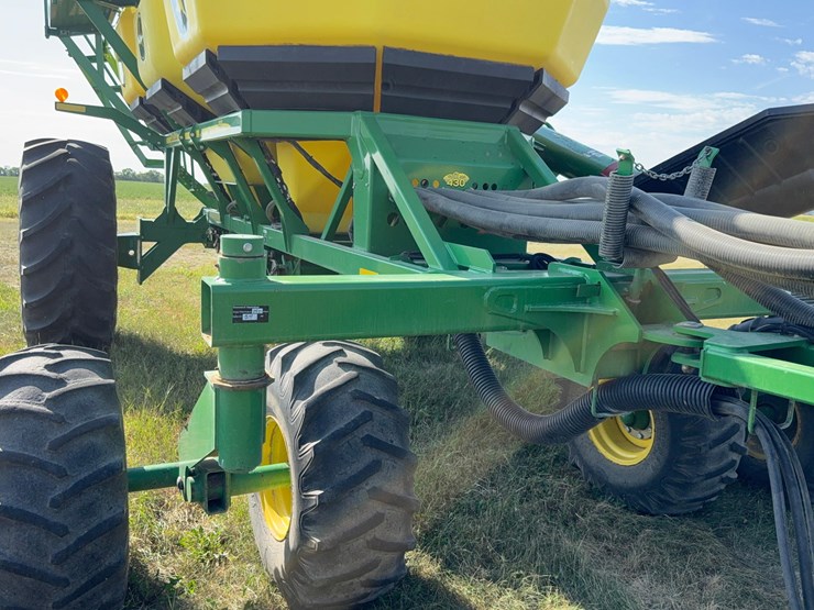 john-deere-1890-image-13