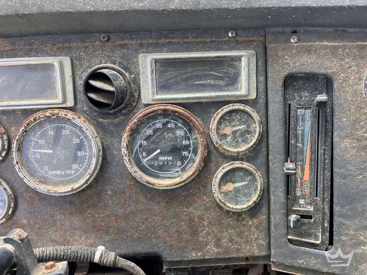 1993-ford-lt9000-image-11