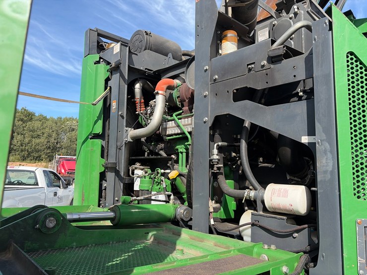 2015-deere-853m-image-33
