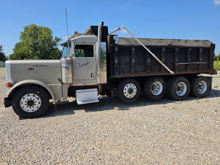 2005-peterbilt-379-image-3