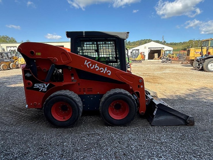 2025-kubota-ssv75-image-5