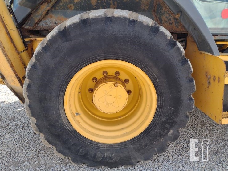 2010-deere-310sj-image-33