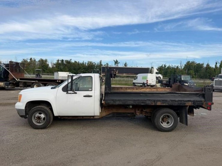 2007-gmc-sierra-3500-image-6