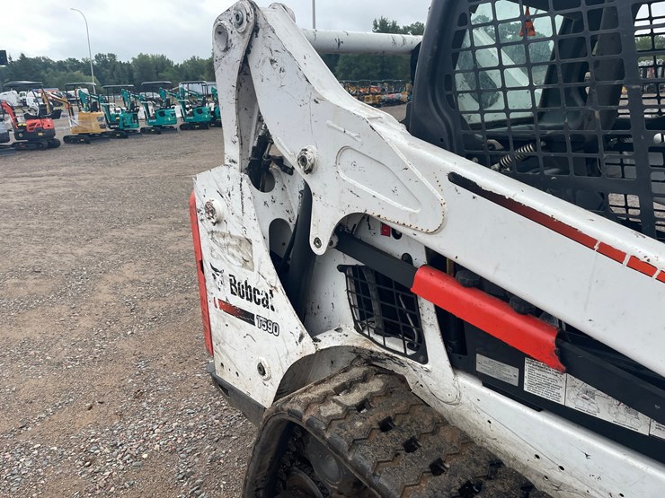 bobcat-t590-image-12