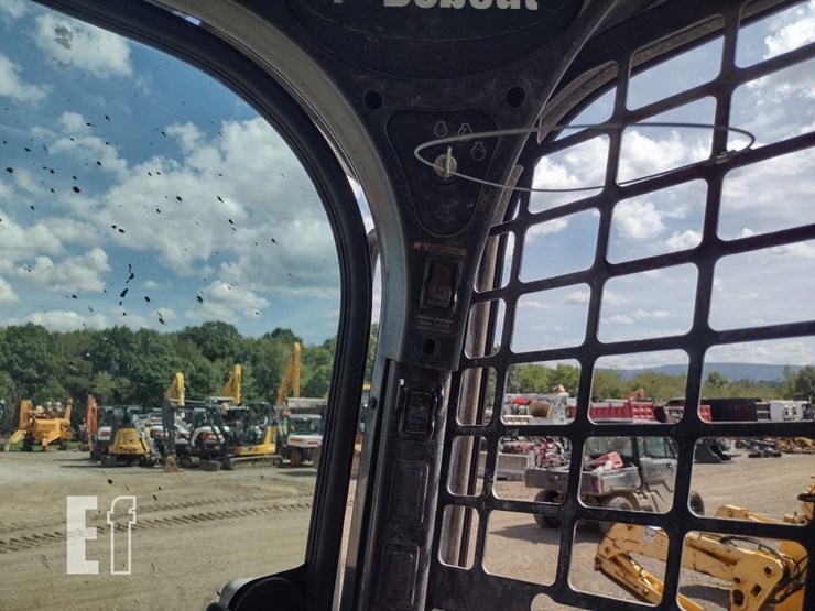 2020-bobcat-t770-image-7