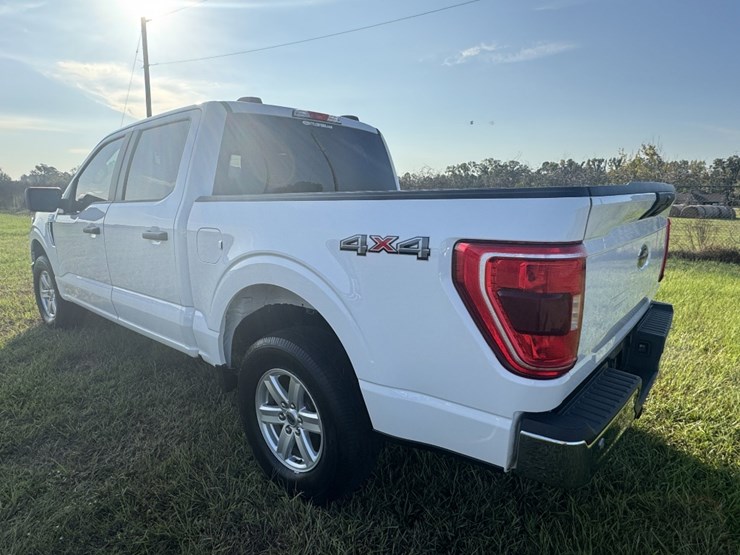 2022-ford-f150-xlt-image-7
