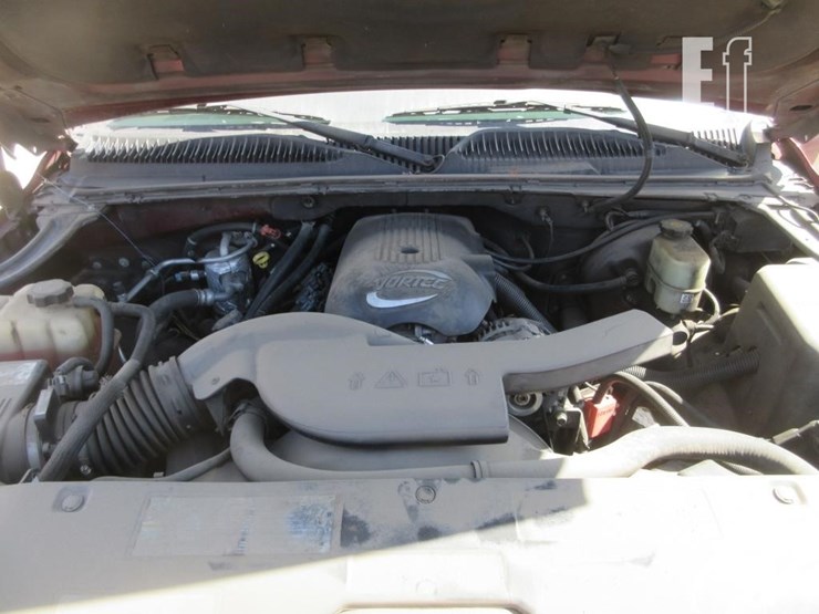 2002-chevrolet-tahoe-image-5