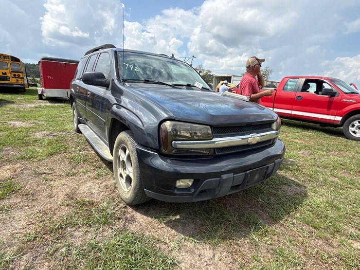 2006-chevrolet-trailblazer-image-1