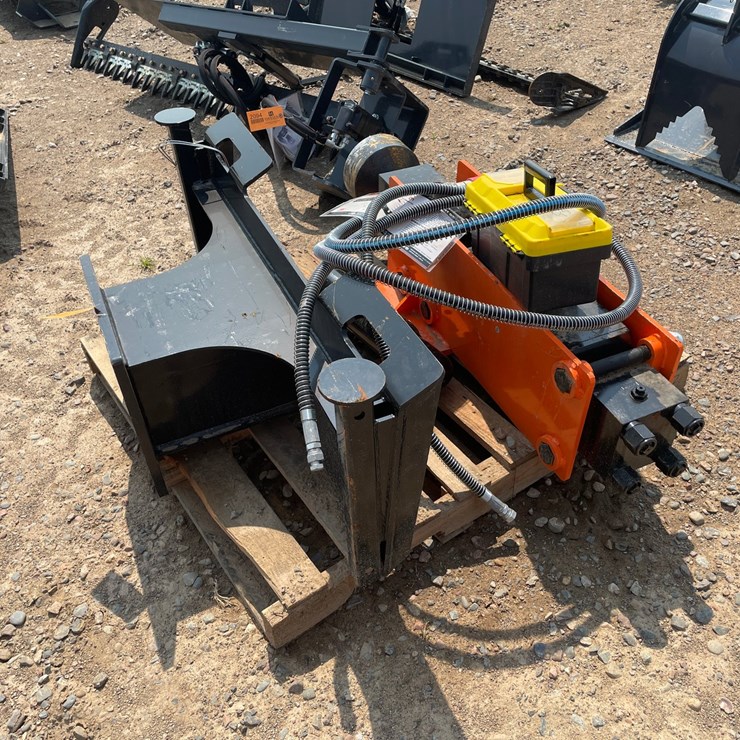 #2090 • 2026 Wolverine Skid Steer Post Driver