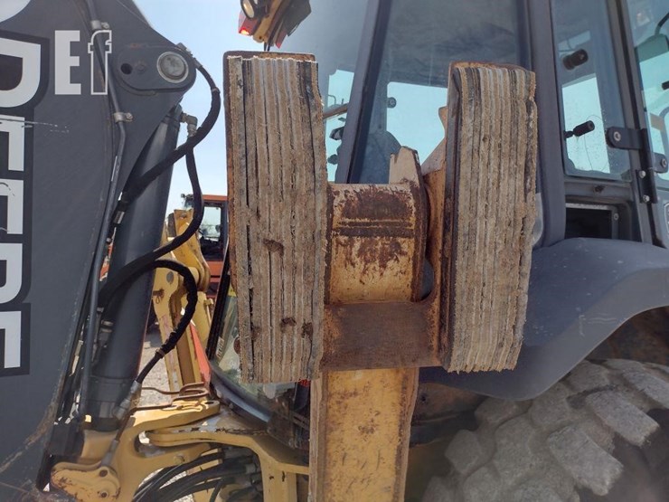 2010-deere-310sj-image-38