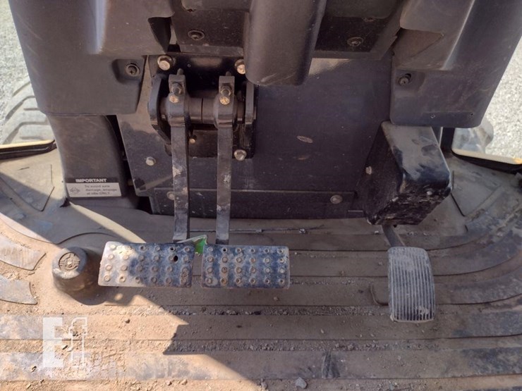 2010-deere-310sj-image-14