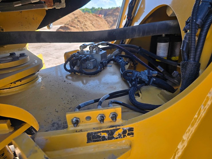 2016-caterpillar-930m-image-33