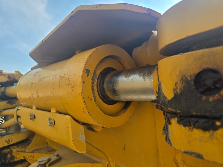 2002-caterpillar-d6m-lgp-image-34