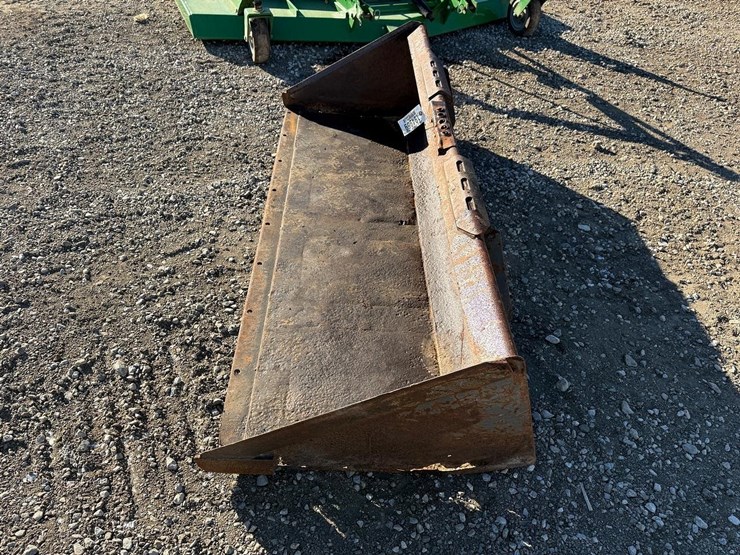 84”-skid-steer-bucket-image-2