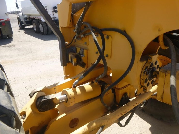 2008-volvo-g930-image-20