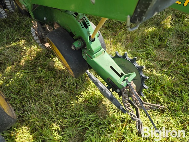 john-deere-7200-image-16