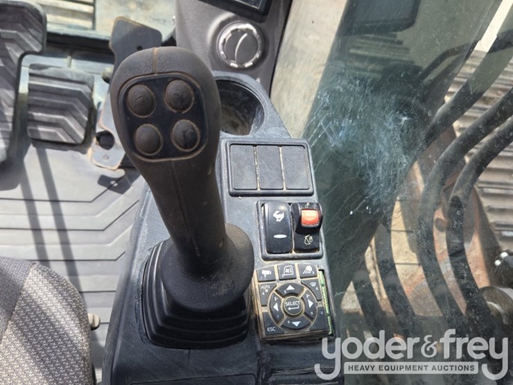 2015-volvo-ec350el-image-76