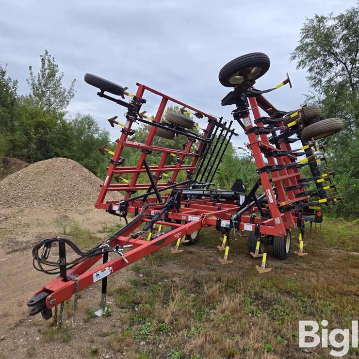 Brent HCV2200 Field Cultivator