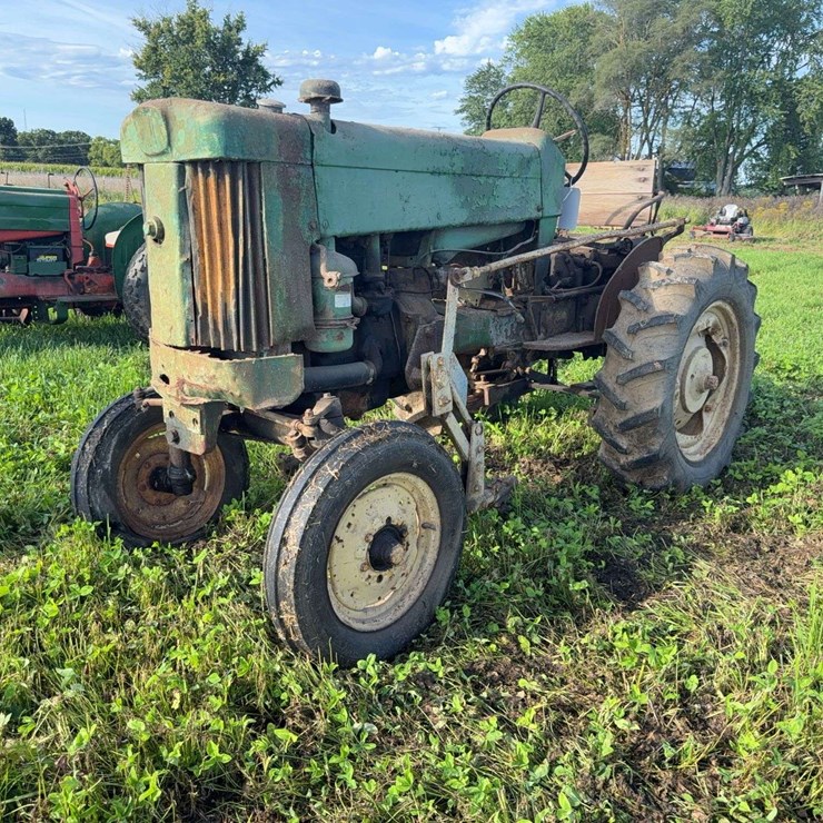 JOHN DEERE 330