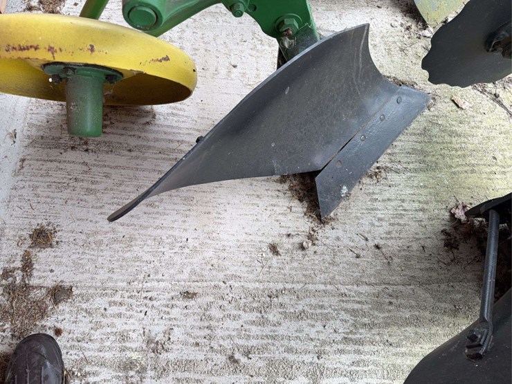 john-deere-2-image-2