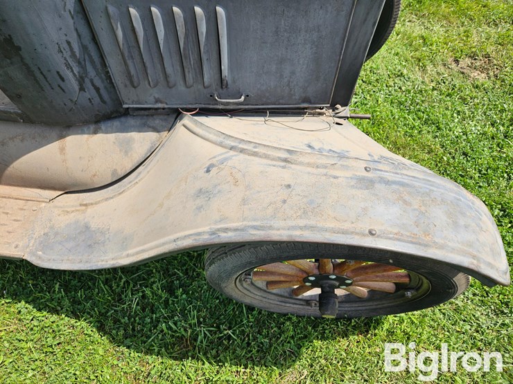 1924-ford-model-t-image-15