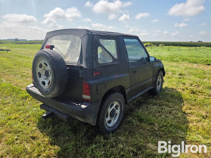 1995-chevrolet-tracker-image-5