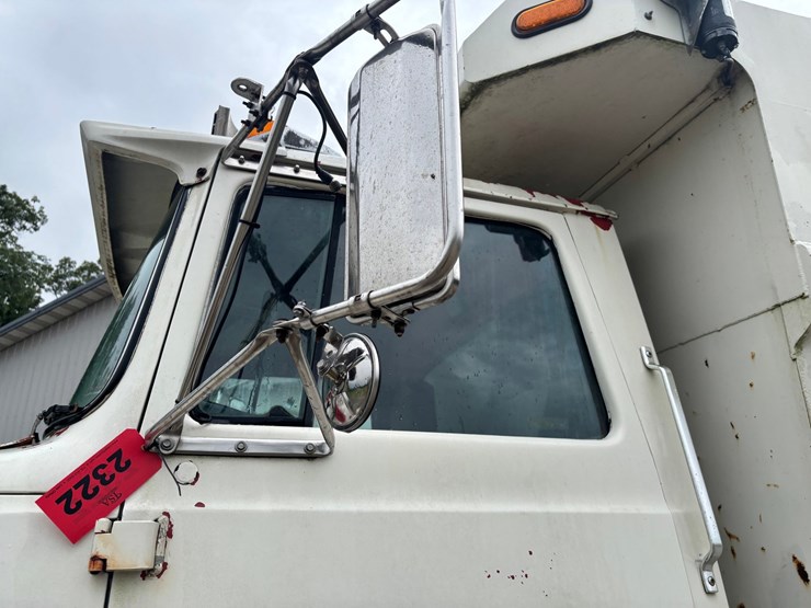 1994-ford-l8000-image-13