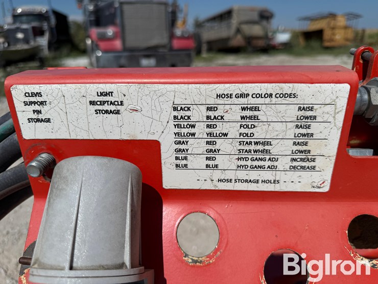 2013-kuhn-krause-8000-40-image-20