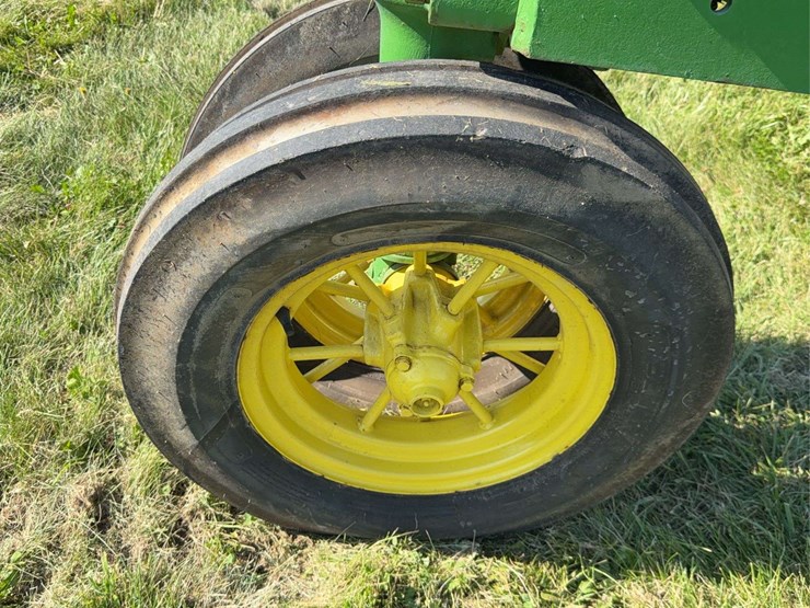 john-deere-a-image-10