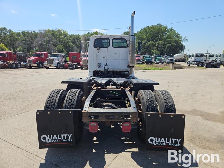 2006-sterling-lt9500-image-6