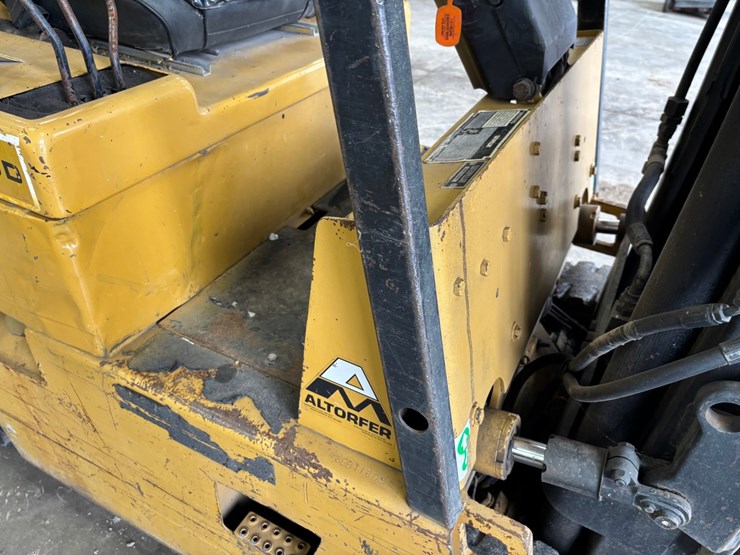 caterpillar-t50d-image-19