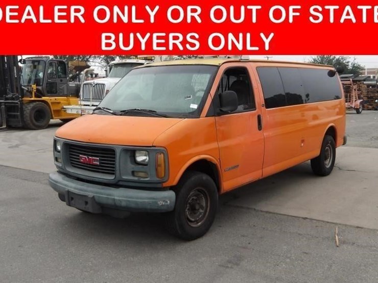 2000-gmc-savana-g3500-image-1