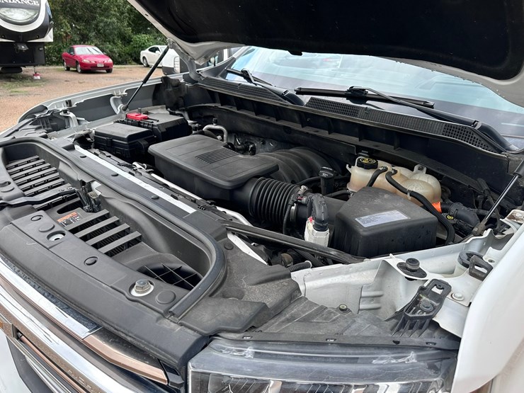 2020-chevrolet-1500-image-27