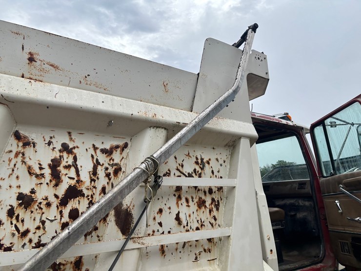 1994-ford-l8000-image-65