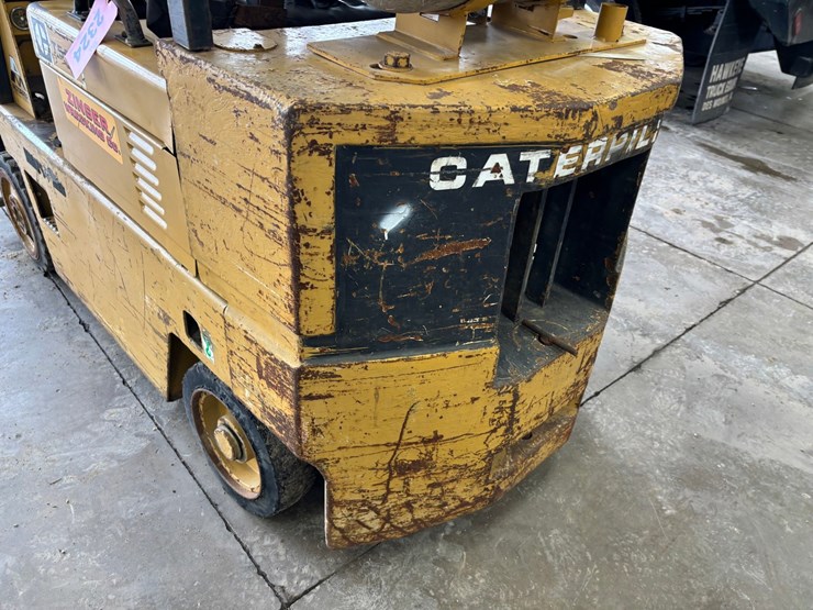 caterpillar-t50d-image-12