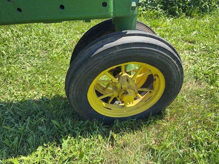 john-deere-b-image-17