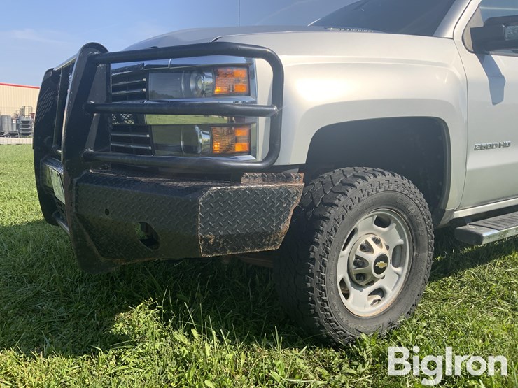 2017-chevrolet-silverado-2500-image-12