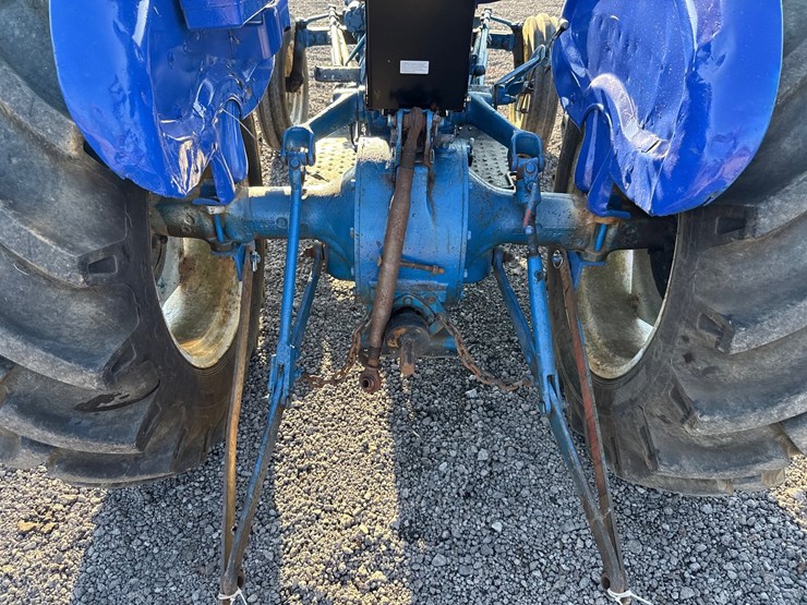 ford-3000-image-10