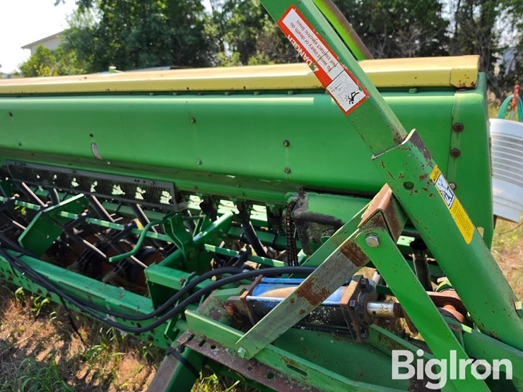 john-deere-520-image-10