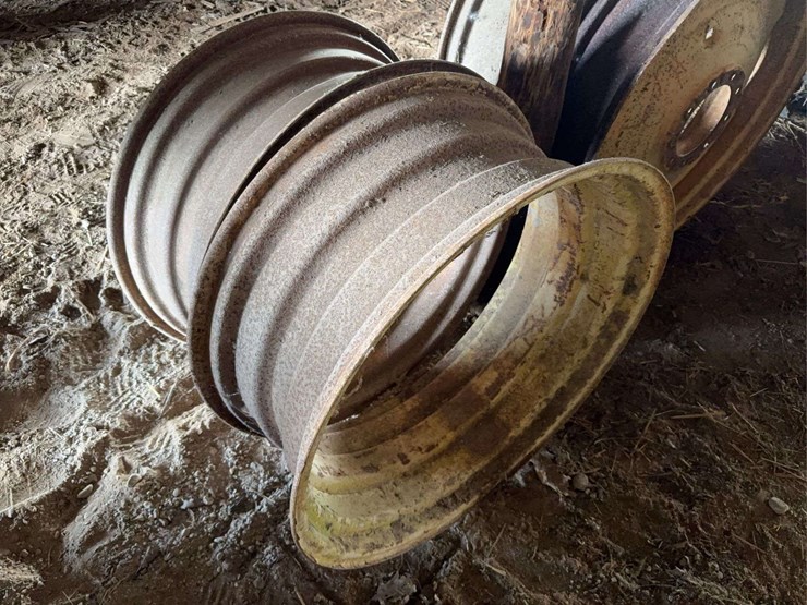 (2)-john-deere-d-rims-image-4